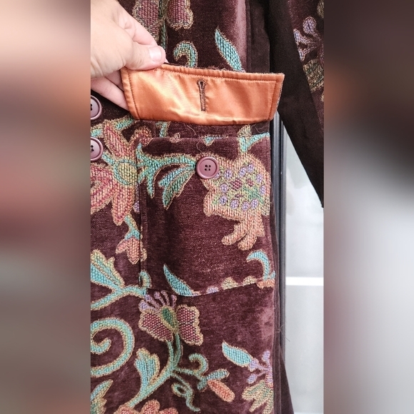 😍Yes, the trench coat is a perennial and stylish staple for fall,  - Picture 4 of 7